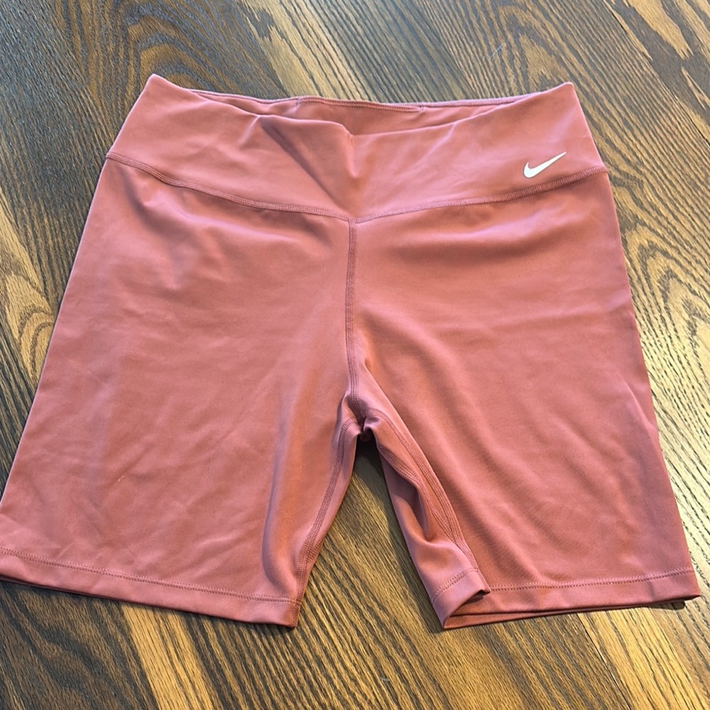 Nike Pink Bike Shorts Stretchy Form-Fitting Design